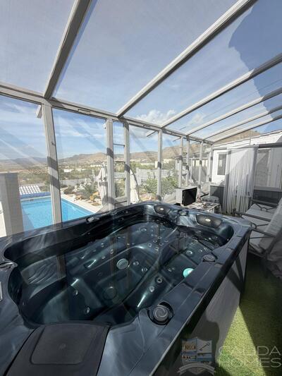 chalet bonita : Resale Villa in Oria, Almería