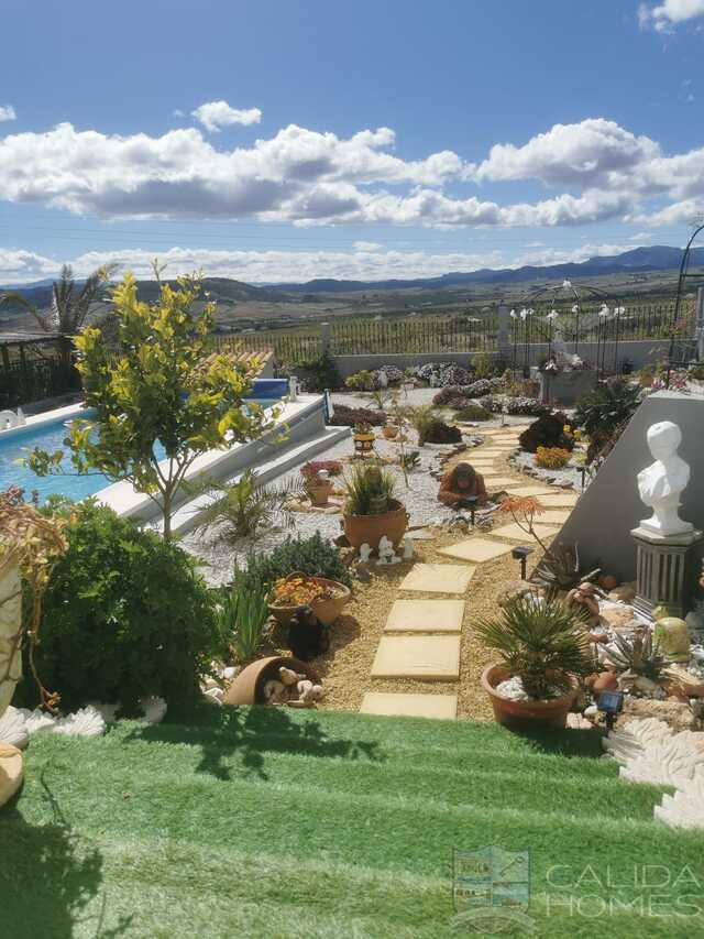 chalet bonita : Resale Villa for Sale in Oria, Almería