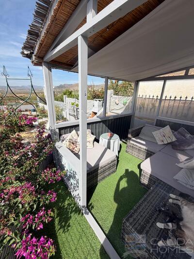 chalet bonita : Resale Villa in Oria, Almería