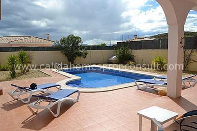 cla 4299: Resale Villa for Sale in Zurgena, Almería