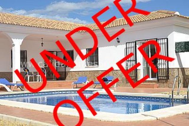cla 4299: Resale Villa for Sale in Zurgena, Almería