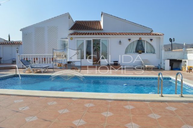 Cla 6760: Resale Villa for Sale in Arboleas, Almería