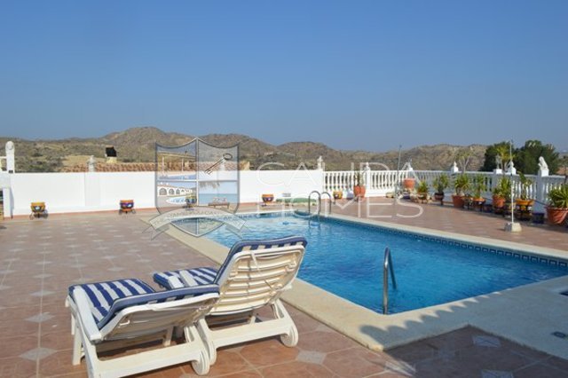 Cla 6760: Resale Villa for Sale in Arboleas, Almería