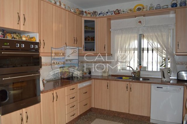Cla 6760: Resale Villa for Sale in Arboleas, Almería