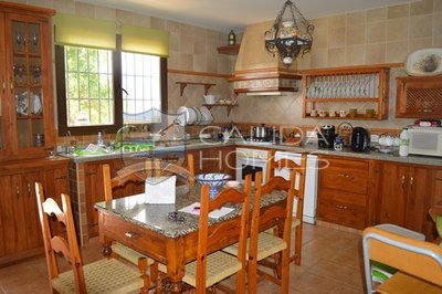 cla 6786: Semi-Detached Property in Arboleas, Almería