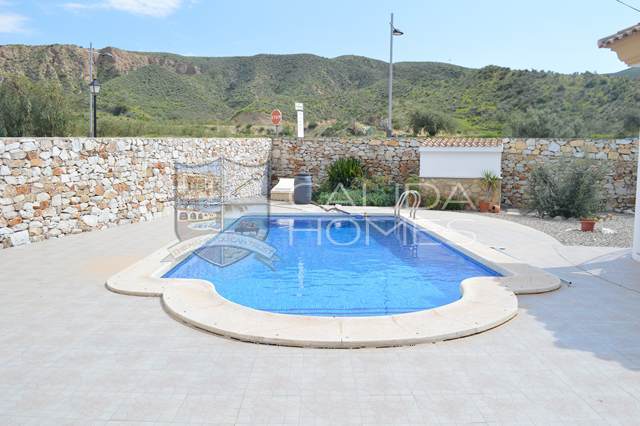 cla 6932: Resale Villa for Sale in Arboleas, Almería