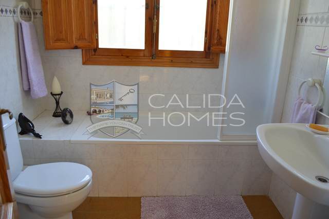 cla 7064: Resale Villa for Sale in Arboleas, Almería