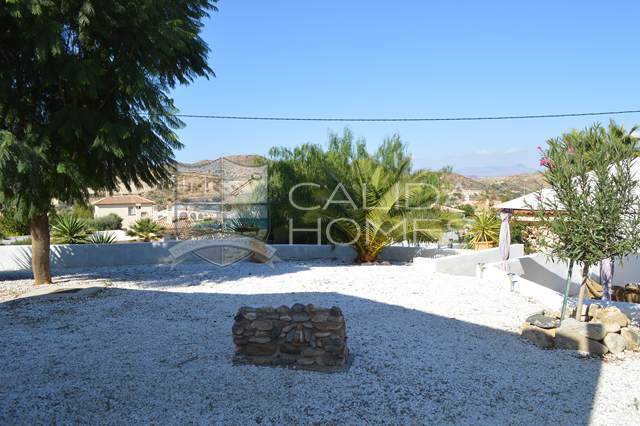 cla 7064: Resale Villa for Sale in Arboleas, Almería