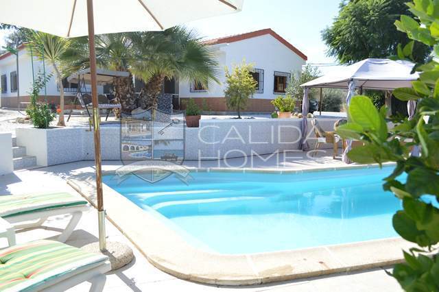 cla 7064: Resale Villa for Sale in Arboleas, Almería