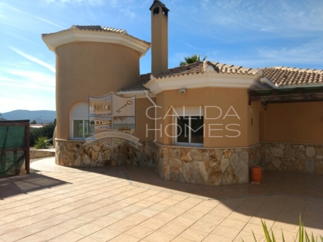 Cla 7075: Resale Villa for Sale in La Piedra Amarilla, Almería