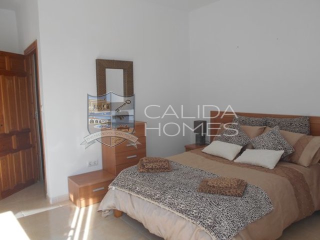 cla 7089: Resale Villa for Sale in Oria, Almería