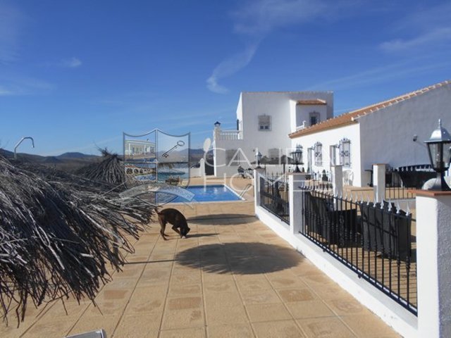 cla 7089: Resale Villa for Sale in Oria, Almería