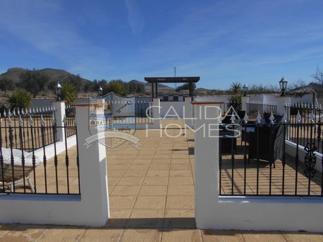 cla 7089: Resale Villa for Sale in Oria, Almería