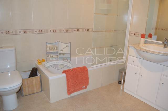 cla 7093: Resale Villa for Sale in Arboleas, Almería