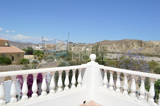 cla 7113: Resale Villa for Sale in Arboleas, Almería