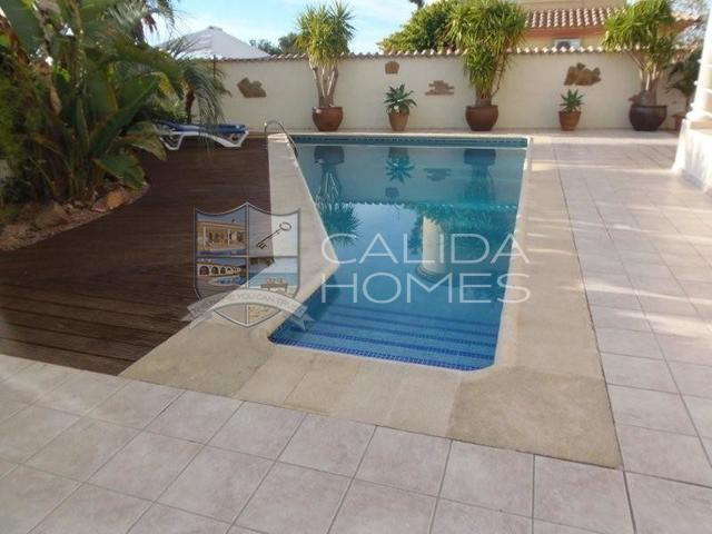 cla 7117: Resale Villa for Sale in Vera, Almería