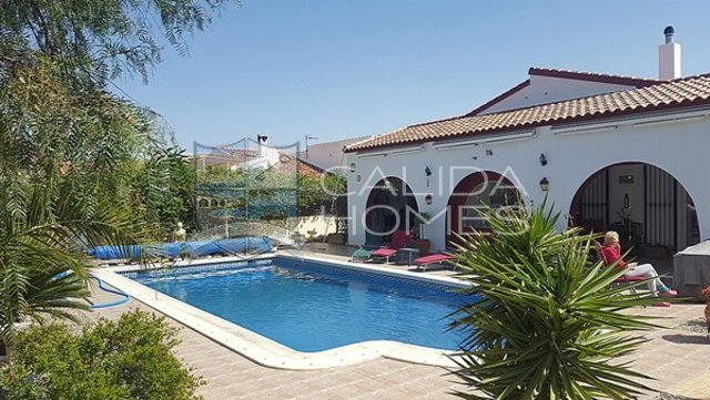 cla 7152: Herverkoop Villa te Koop in Arboleas, Almería