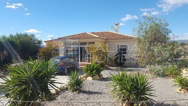 cla 7214 Villa Garcia : Herverkoop Villa te Koop in Albox, Almería