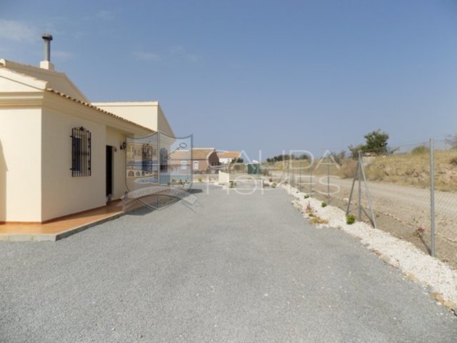 cla 7266: Herverkoop Villa te Koop in Albox, Almería