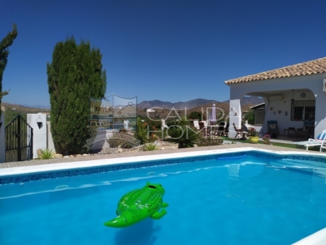 Cla 7298: Resale Villa for Sale in La Hoya (Cantoria), Almería