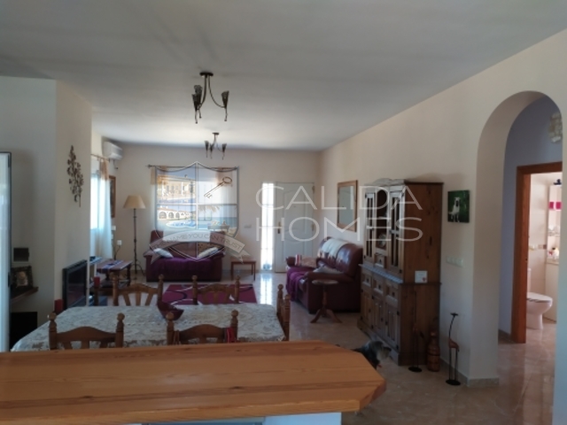 Cla 7298: Resale Villa for Sale in La Hoya (Cantoria), Almería