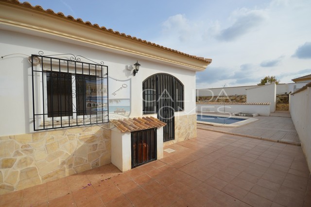 cla 7354- Villa Estrella: Resale Villa for Sale in Partaloa, Almería