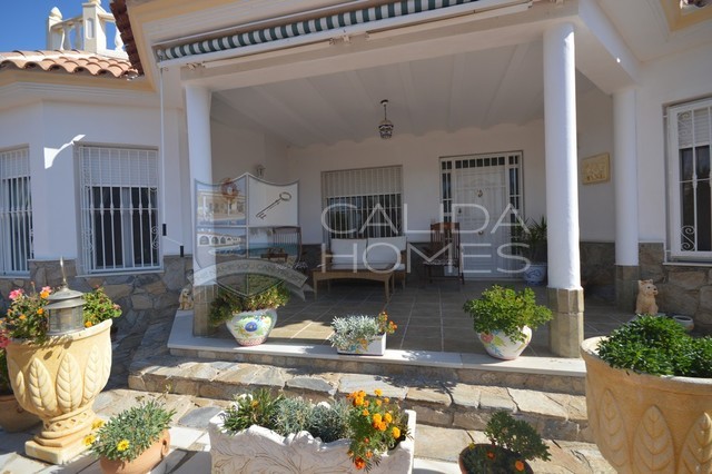 CLA 7369 Villa Paloma Blanco: Resale Villa for Sale in Cantoria, Almería