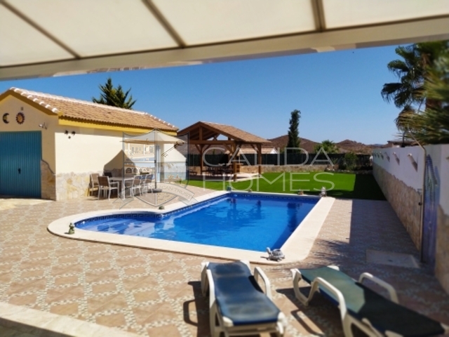 cla 7426 Villa Imy: Resale Villa for Sale in Arboleas, Almería