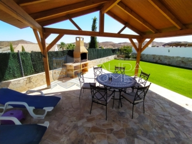 cla 7426 Villa Imy: Resale Villa for Sale in Arboleas, Almería