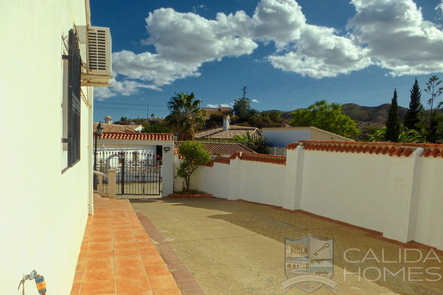Cla 7461 Villa Palmera : Resale Villa for Sale in Arboleas, Almería