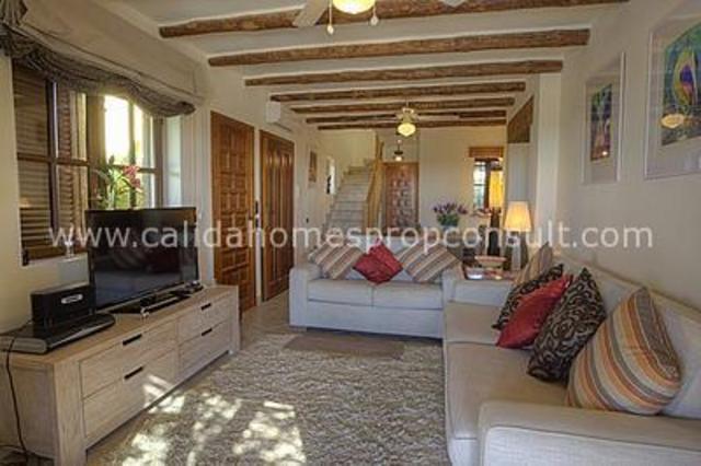 cla6160: Resale Villa for Sale in Cuevas Del Almanzora, Almería