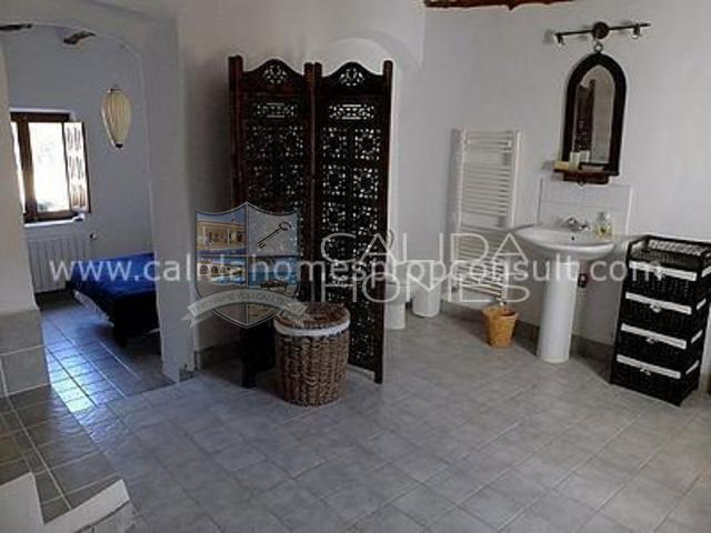 cla6166: Village or Town House for Sale in Arboleas, Almería