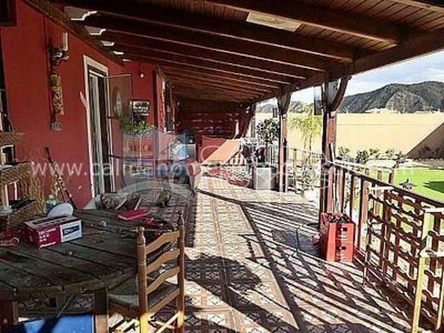 cla6477: Resale Villa for Sale in Arboleas, Almería