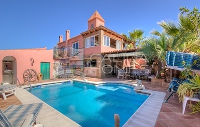 cla6816: Resale Villa in Vera, Almería