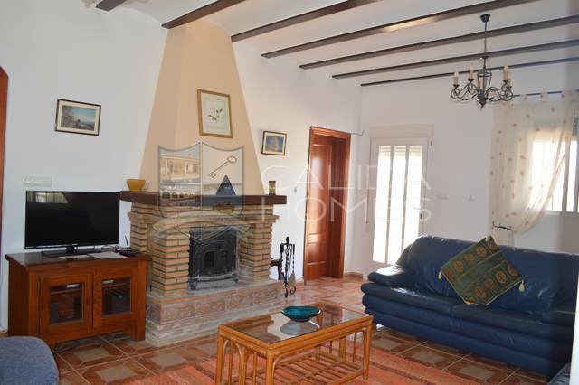 cla6975: Resale Villa for Sale in Cantoria, Almería