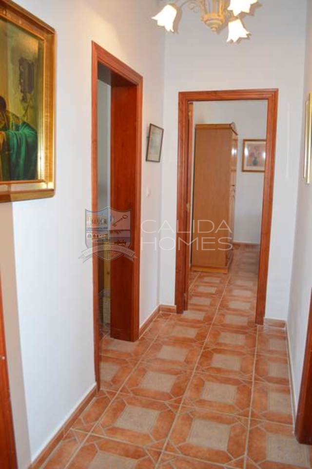 cla6975: Resale Villa for Sale in Cantoria, Almería