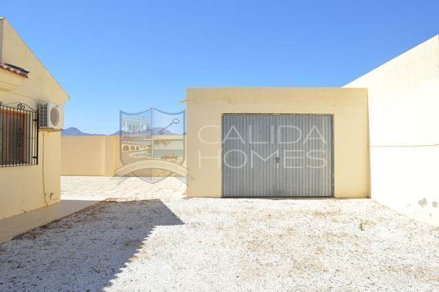 cla7000: Resale Villa for Sale in Albox, Almería