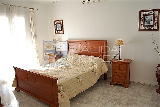 cla7129: Resale Villa for Sale in Vera, Almería