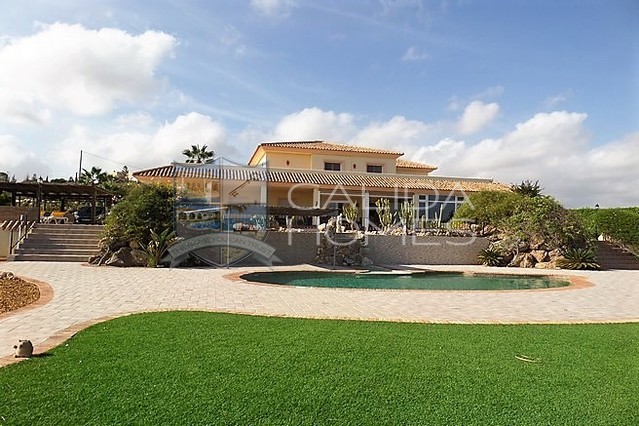 cla7129: Resale Villa for Sale in Vera, Almería