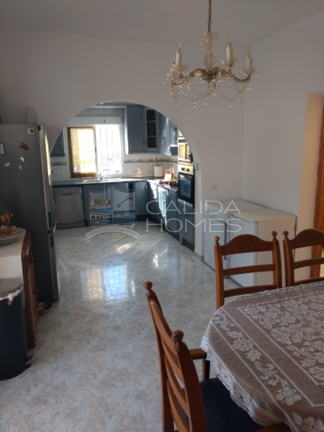 cla7193: Resale Villa for Sale in Arboleas, Almería