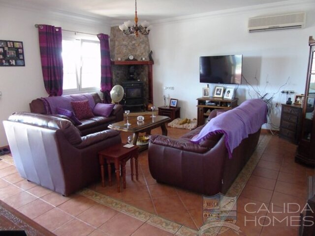 Cla7235: Resale Villa for Sale in Albox, Almería