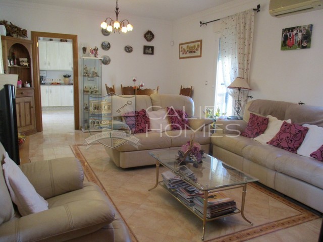 Cla7244: Resale Villa for Sale in Arboleas, Almería