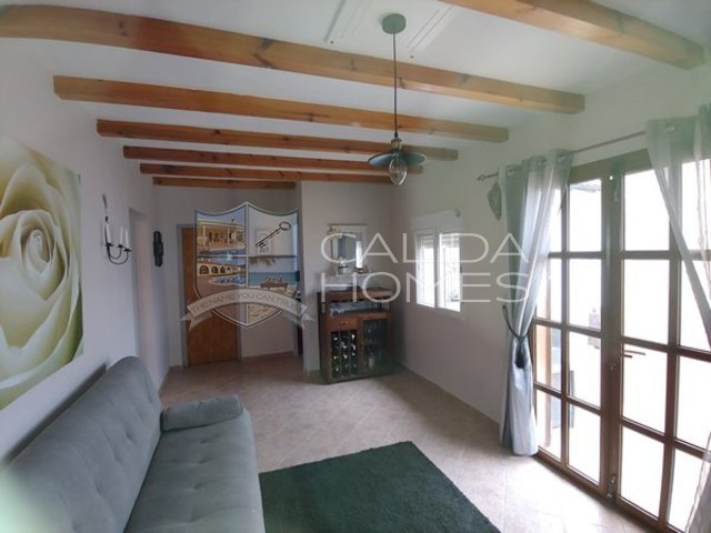cla7251: Resale Villa for Sale in La Piedra Amarilla, Almería