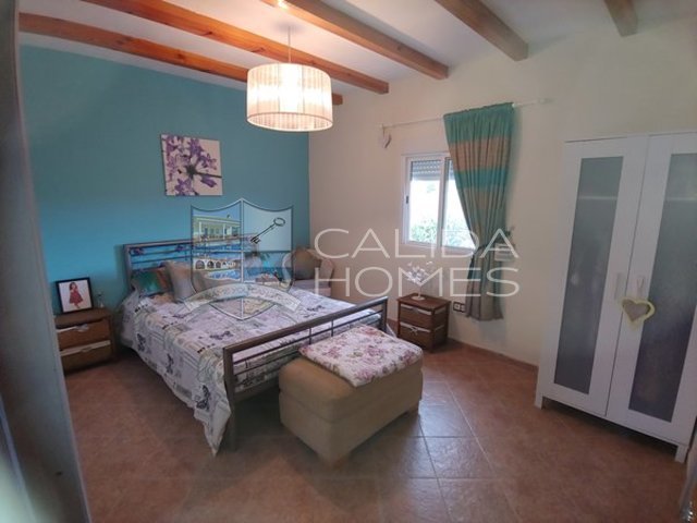 cla7251: Resale Villa for Sale in La Piedra Amarilla, Almería