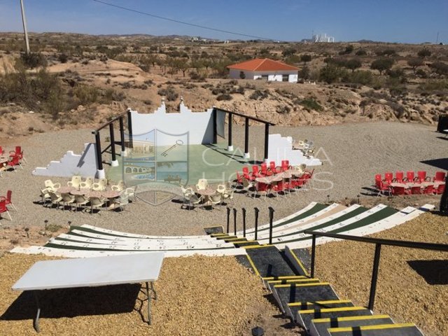cla7251: Resale Villa for Sale in La Piedra Amarilla, Almería