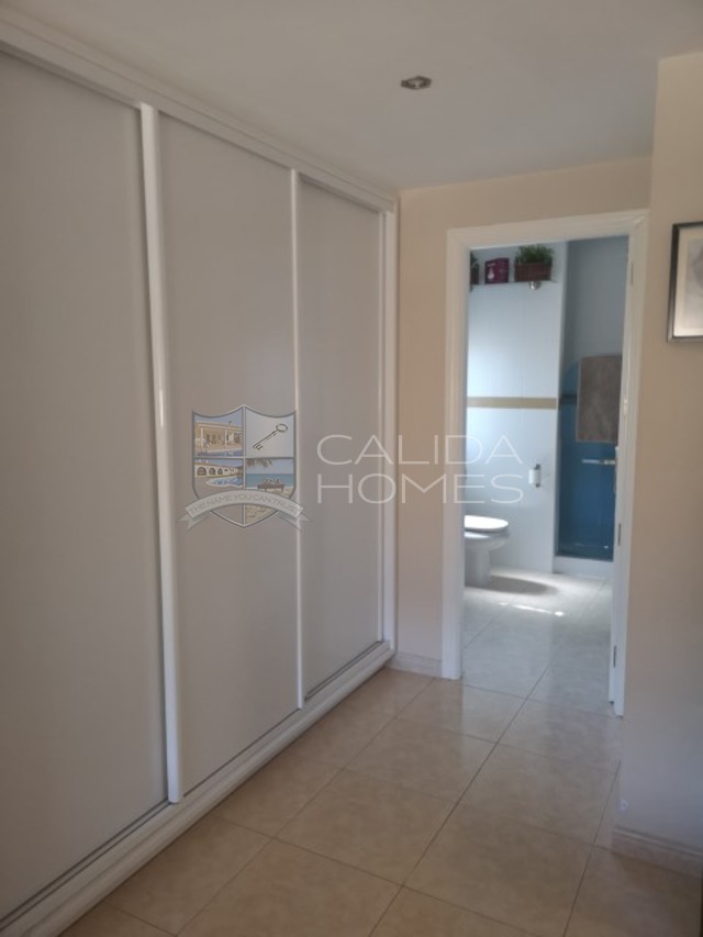 cla7279: Resale Villa for Sale in La Alfoquia, Almería