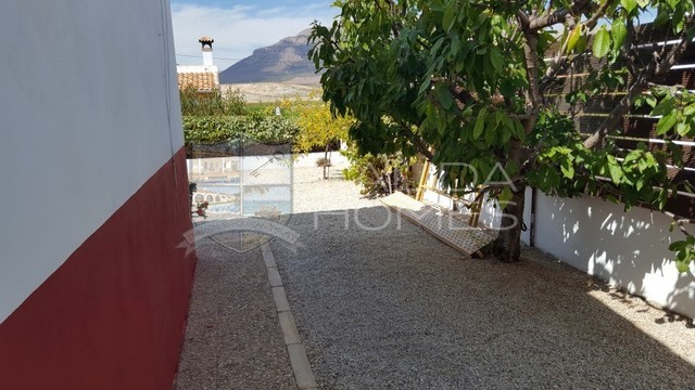 cla7290: Resale Villa for Sale in Chirivel, Almería