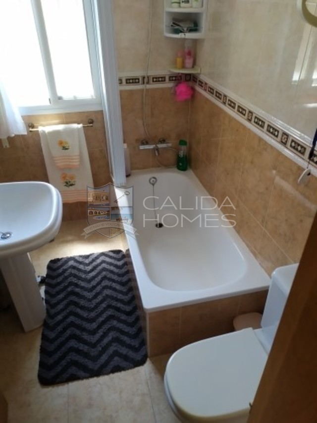 cla7300: Resale Villa for Sale in Arboleas, Almería