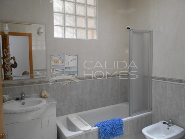 cla7303: Resale Villa for Sale in Arboleas , Almería