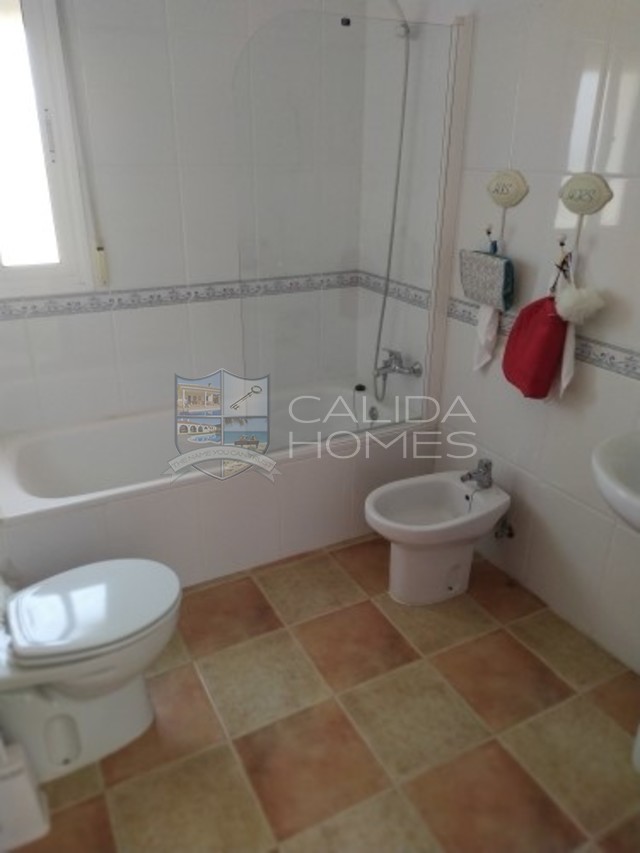 cla7308: Resale Villa for Sale in Arboleas, Almería